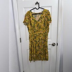 Old navy bright yellow flower print Aline dress